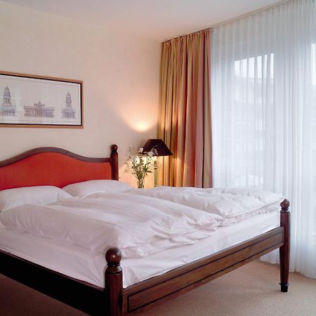 Nh Berlin Kreuzberg Hotel Buitenkant foto