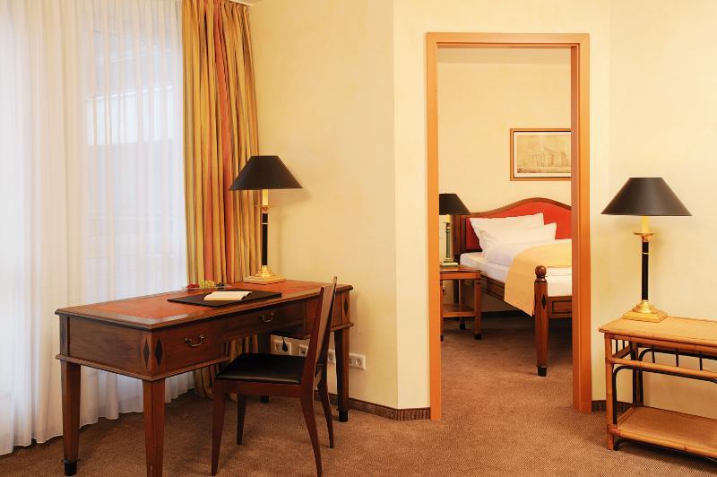 Nh Berlin Kreuzberg Hotel Buitenkant foto