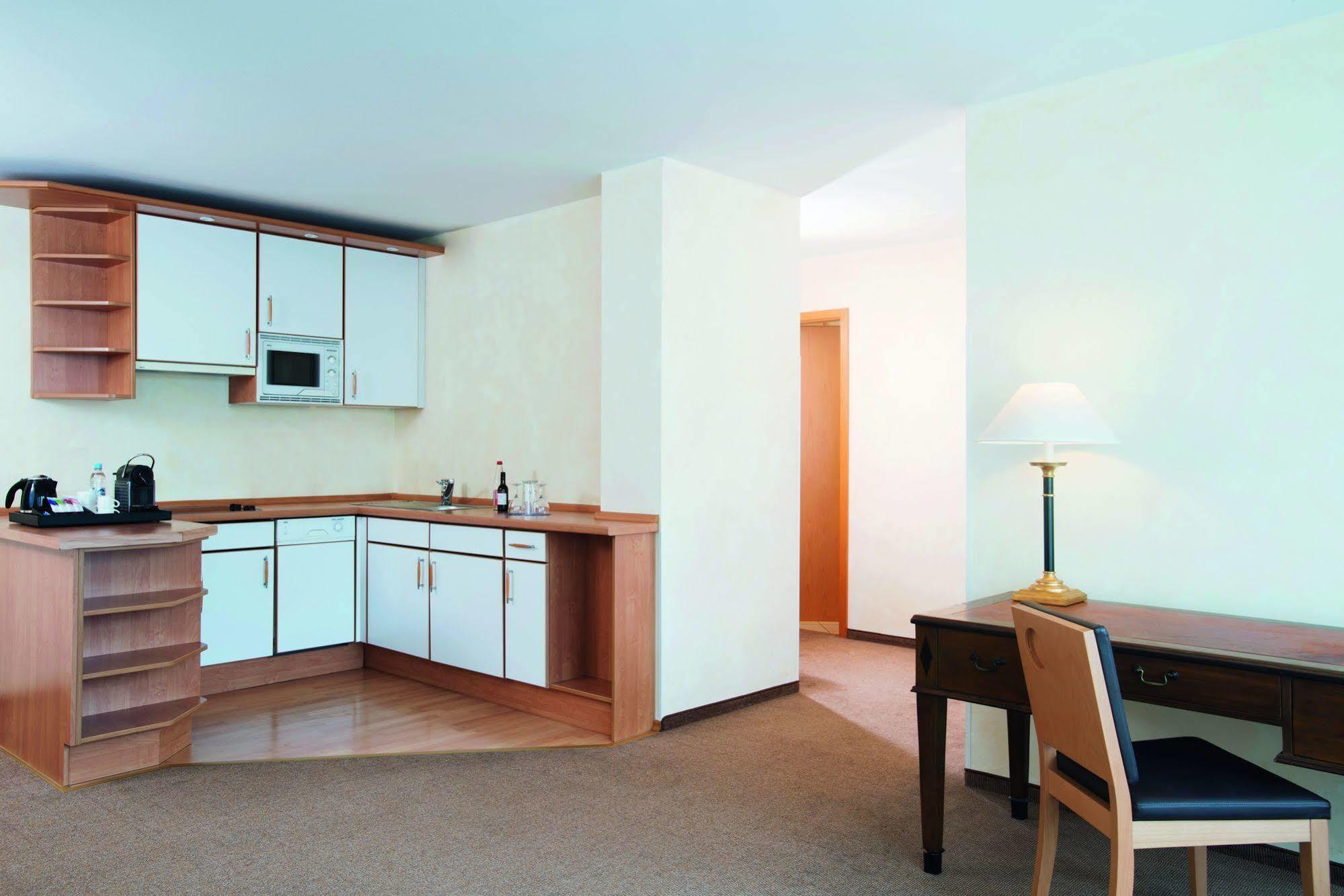 Nh Berlin Kreuzberg Hotel Buitenkant foto